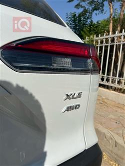 تۆیۆتا کۆرۆلا کرۆس